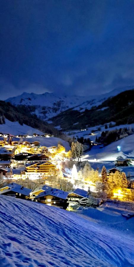 Alpbach Loft Apartment ภายนอก รูปภาพ